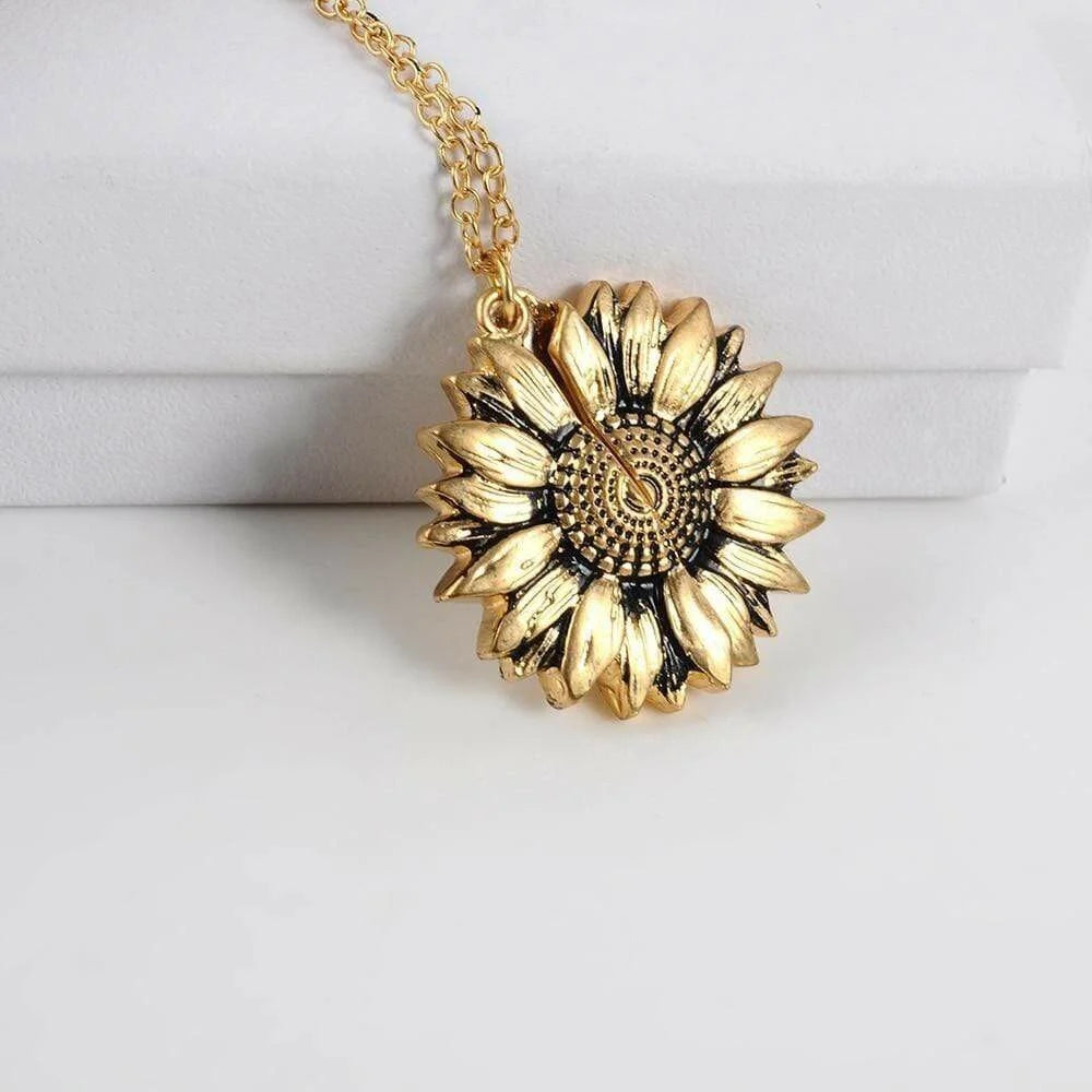 🌞"You Are My Sunshine" Sunflower Necklace🌻(Double-sided engraving)